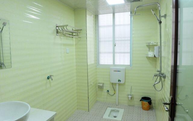 Celebrity  Apartment Hotel
