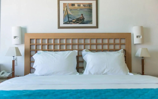 Poseidon Hotel & Suites