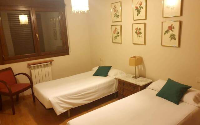 Apartment with 3 Bedrooms in Escaldes-Engordany, with Wonderful Mountain View And Wifi — фото 2
