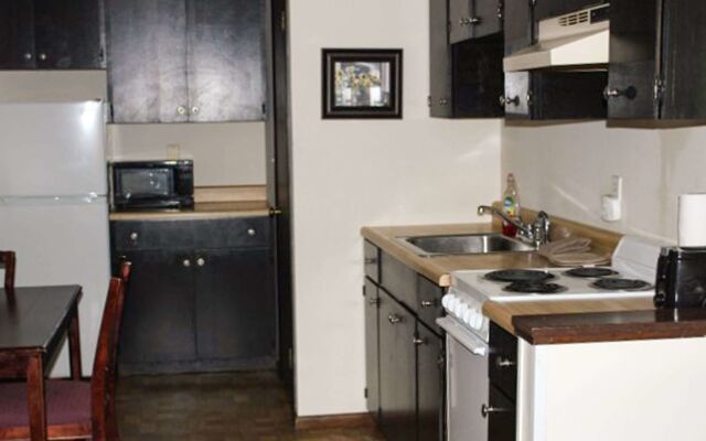 Colonial Inn Ellsworth