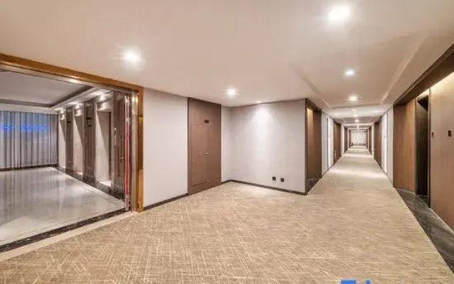 Paco Hotel (Shenzhen International Exhibition Center Ma'anshan Subway Station)