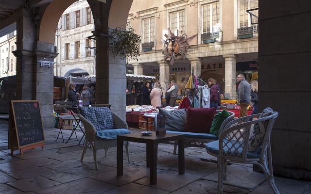 Appart Hotel Eugénie