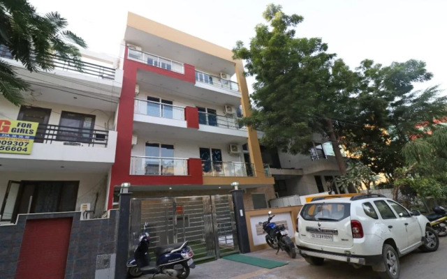 Hotel Azad Square