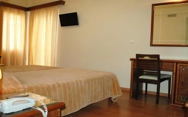 Omiros Hotel