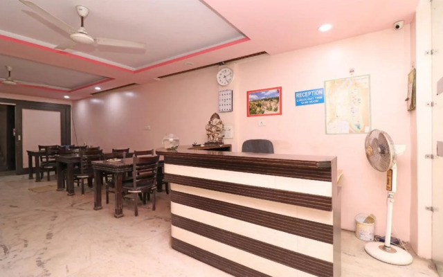 Shah Palace By OYO Rooms