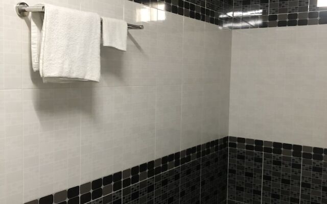 Tan Dat Hoa Hotel by OYO Rooms