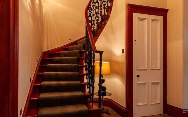 Nelson Manor City Centre Townhouse