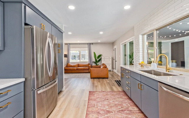 Desert Rose-hot Tub-pool Heat Avail-fire Pit-golf!