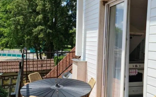 Rév Apartman