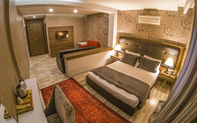 Cosmos Hotel