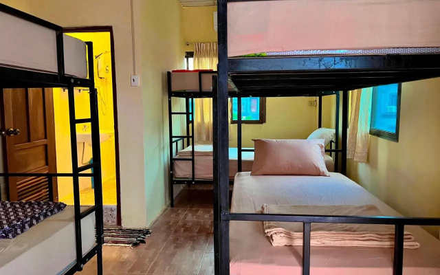Easy go backpacker hostel