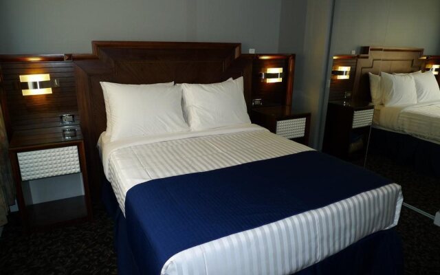 The Deluxe Hotel Vancouver