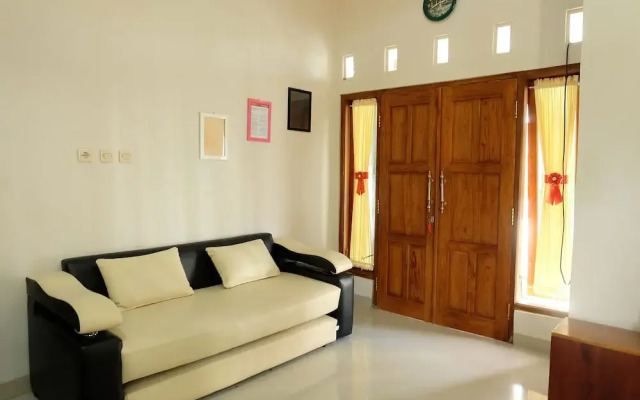 Simply Homy Guest House Unit UMY