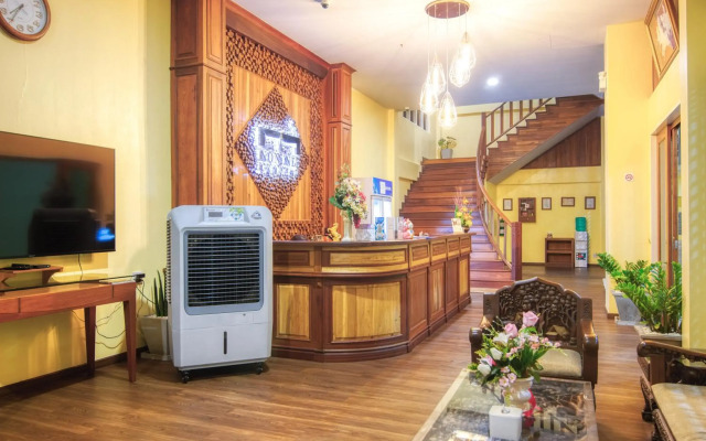 NonNee Lampang Hotel