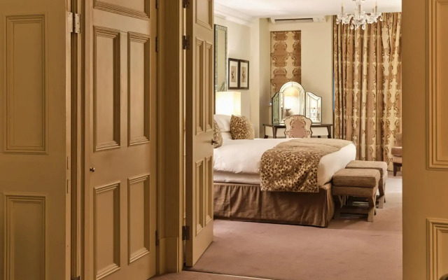 The Apartments by The Sloane Club