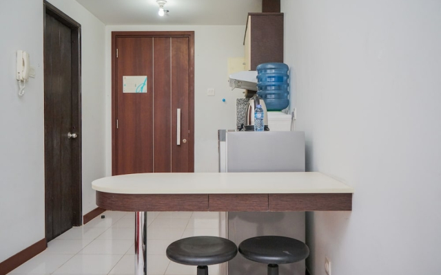 Cozy and Simple 1BR Apartment at Scientia Residence