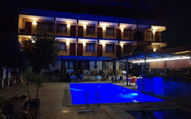 Shah Sultan Ozturk Hotel