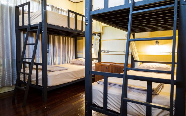 Banchan Hostel