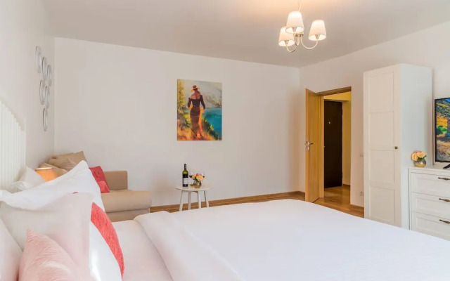Studio T by MRG Apartments