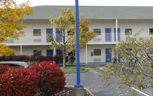 Motel 6