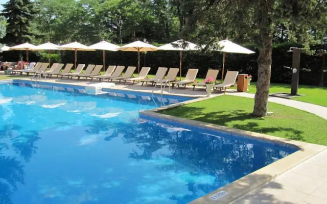 Purple Star Apartments