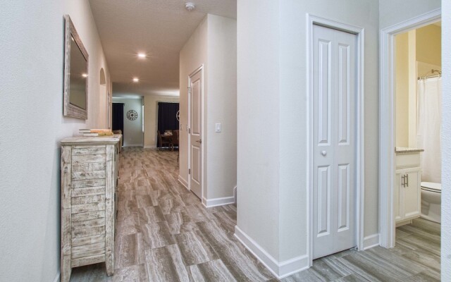 Storey Lake- 6 Bedroom Pool Home-1662ST