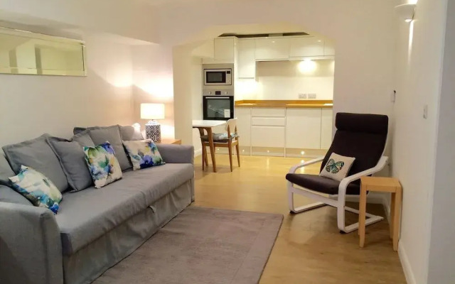 Malvern Holiday Garden Flat