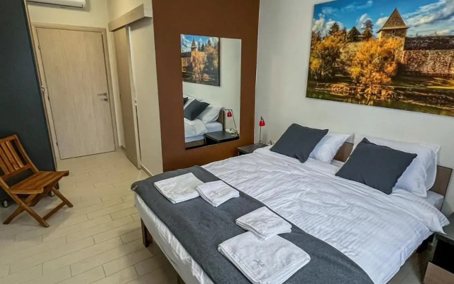 Happy Hill Rooms