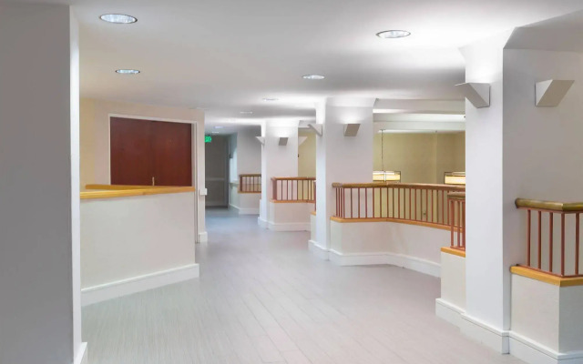 BWI Suites