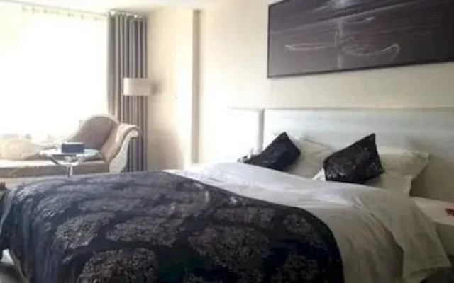 Tuofu Hotel