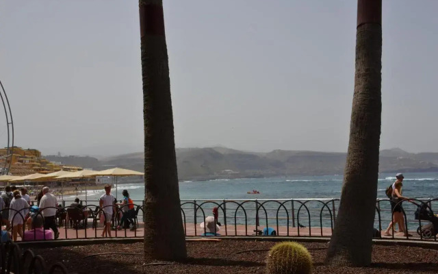 The blue house las Canteras