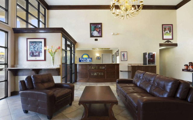 Days Inn & Suites by Wyndham Tuscaloosa - Univ. of Alabama