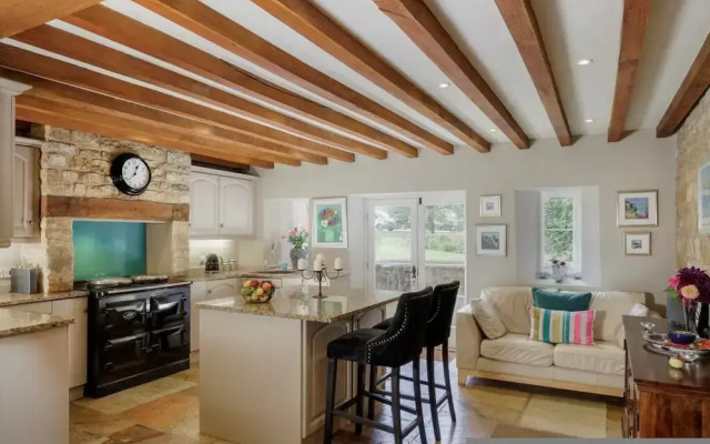 Fabulous Farmhouse in Hampshire