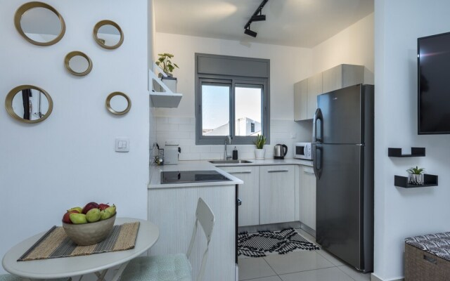 Melony Apartment