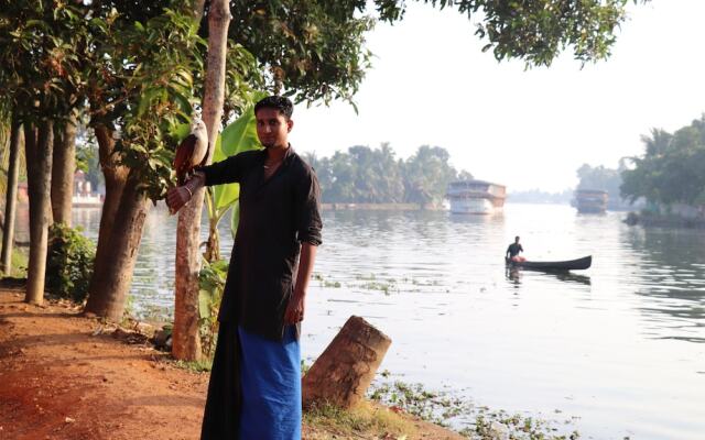 Sreekrishna Houseboat