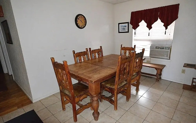 Beckham Hill - Three Bedroom Cabin