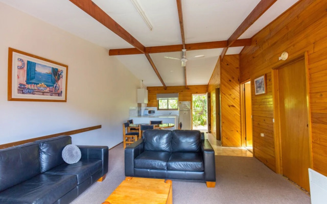 Wonboyn Cabins & Caravan Park