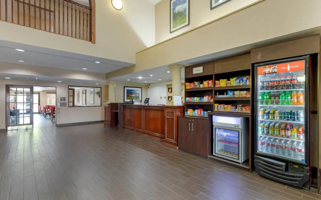 Comfort Suites Lakewood - Denver