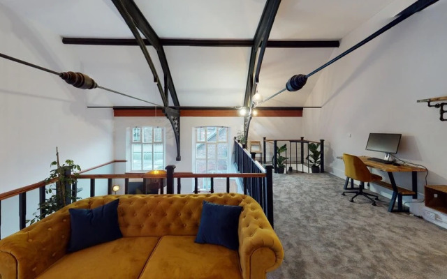 Hu1 Boutique City Apartment - Sleeps 6