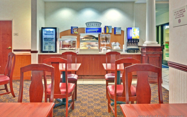 Holiday Inn Express Hotel & Suites Dayton West - Brookville by IHG