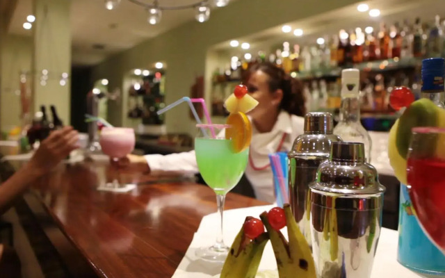 Hotel Las Olas