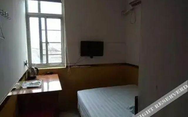 Shanghai Yanjie Hotel