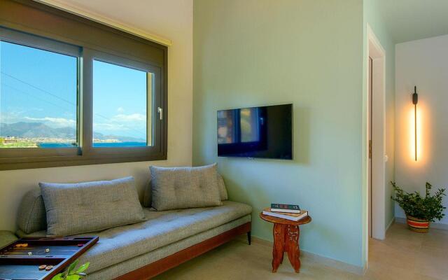 Beachfront 2 Bedroom Villa With Jacuzzi