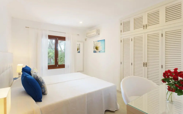 Villa Playa in Port de Pollen a