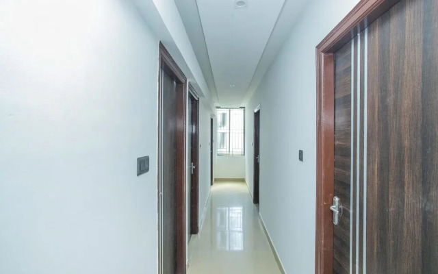 OYO 15111 Greencity Comforts