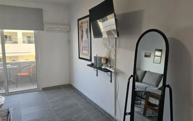 137 AN - Stay ZEA Studio