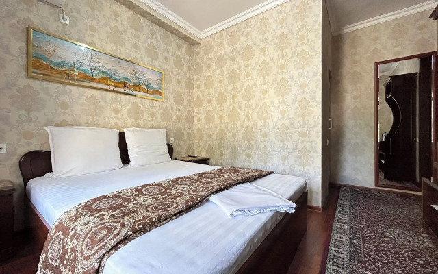 Hotel Ishonch