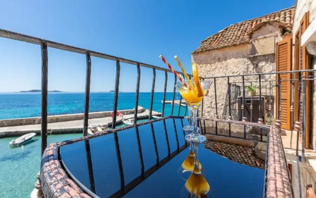 Villa Ana