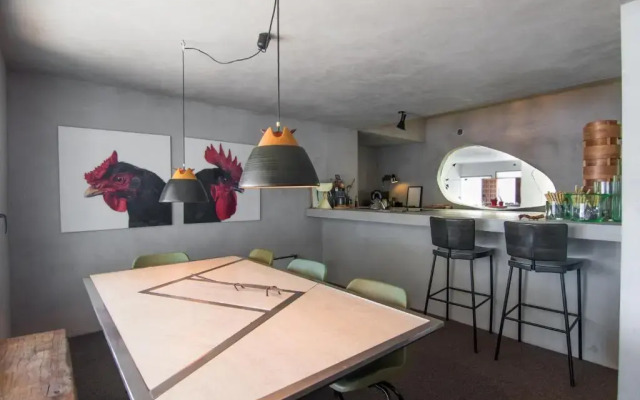 Exclusive Design Villa : 1080 m2, oceanfront, 2 swimming pools.