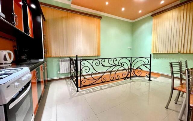 Yerevan House holiday home 18